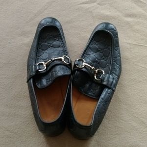 Gucci black leather loafer size 10